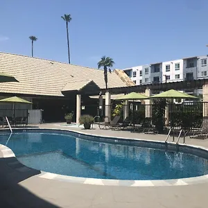*** Hotel Mikado United States